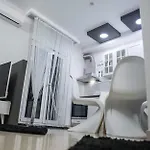 아파트 Boutique Lux *